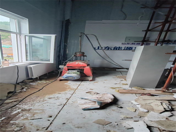 龙陵地基基础下沉墙体裂缝加固注浆顶升施工